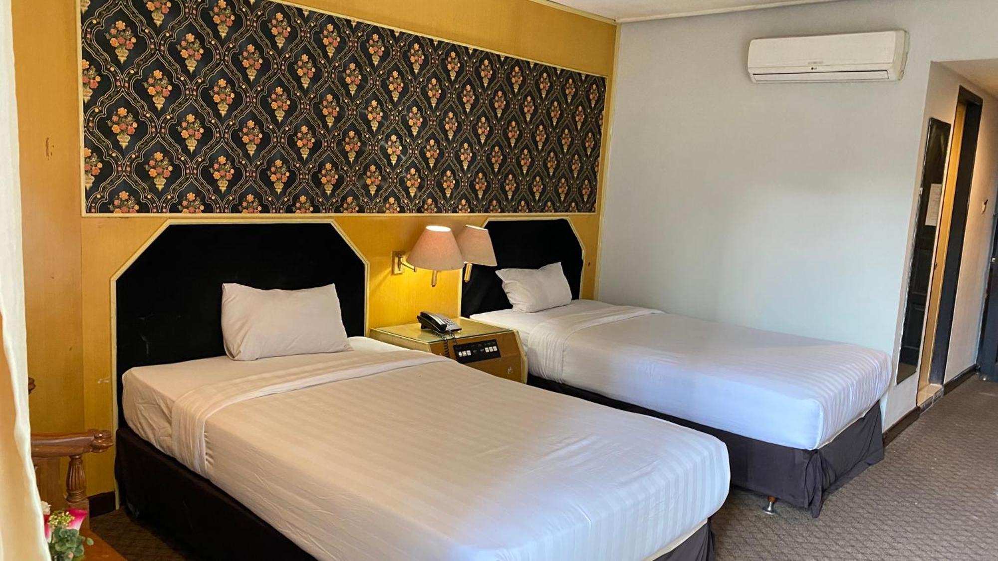 Mas Graha Hotel เปกันบารู ภายนอก รูปภาพ