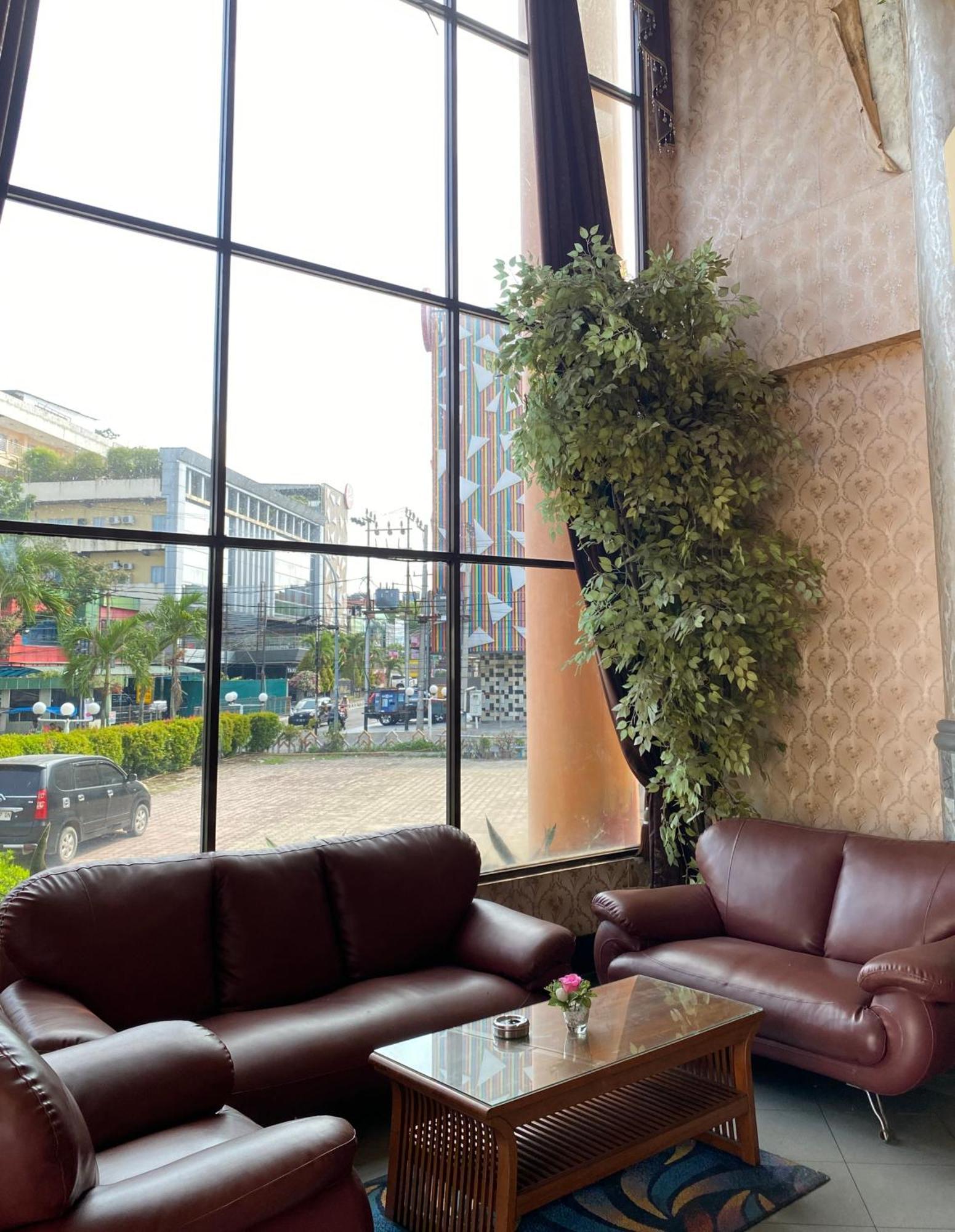 Mas Graha Hotel เปกันบารู ภายนอก รูปภาพ